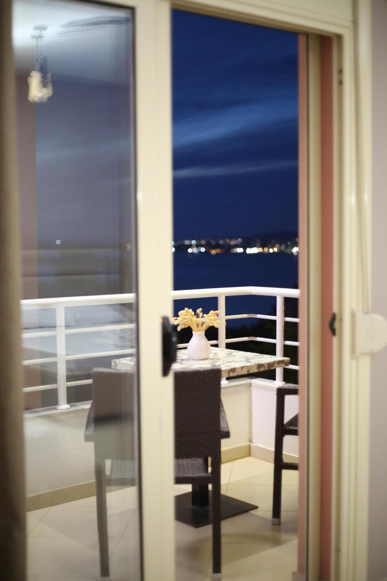 Tekb Rooms & Apartments Vlorë Exterior foto
